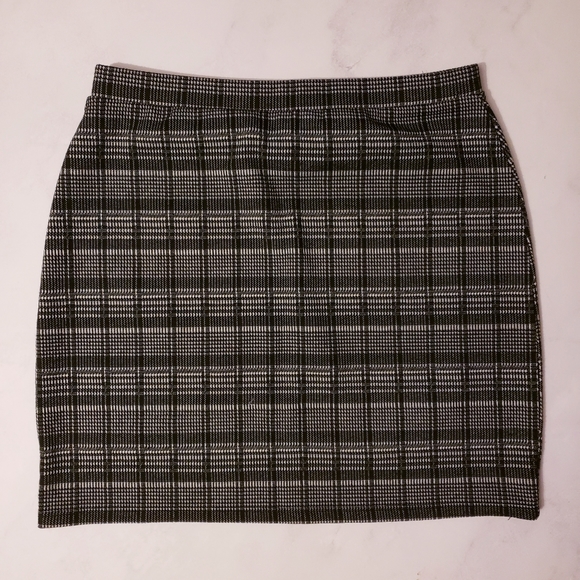 A-Line Micro Mini Skirt Black / Xs